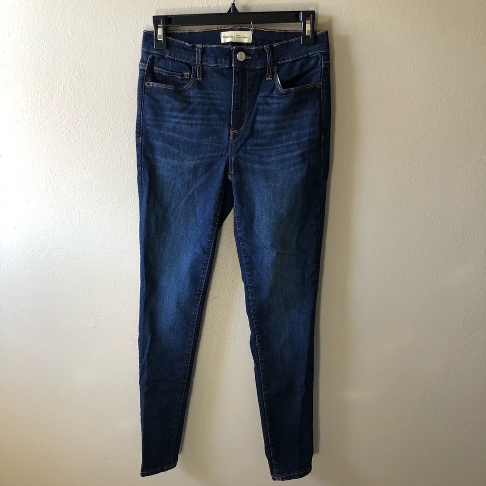 GAP Skinny Jeans